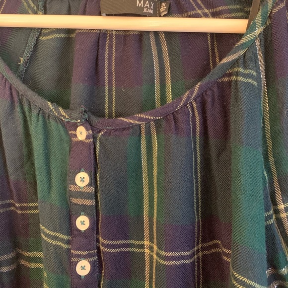 Blue and Green plaid top - Picture 4 of 6